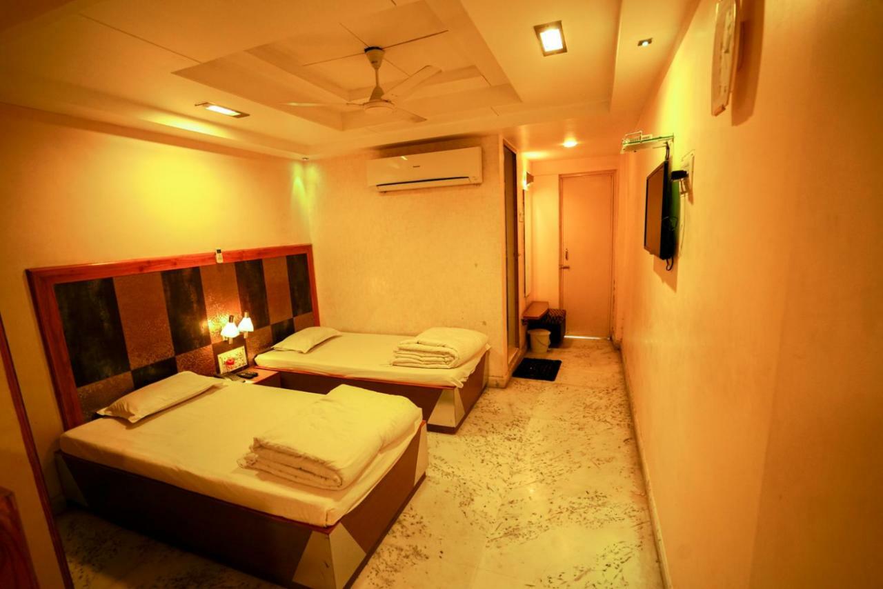 Hotel Ashiana Jāmnagar Exterior foto